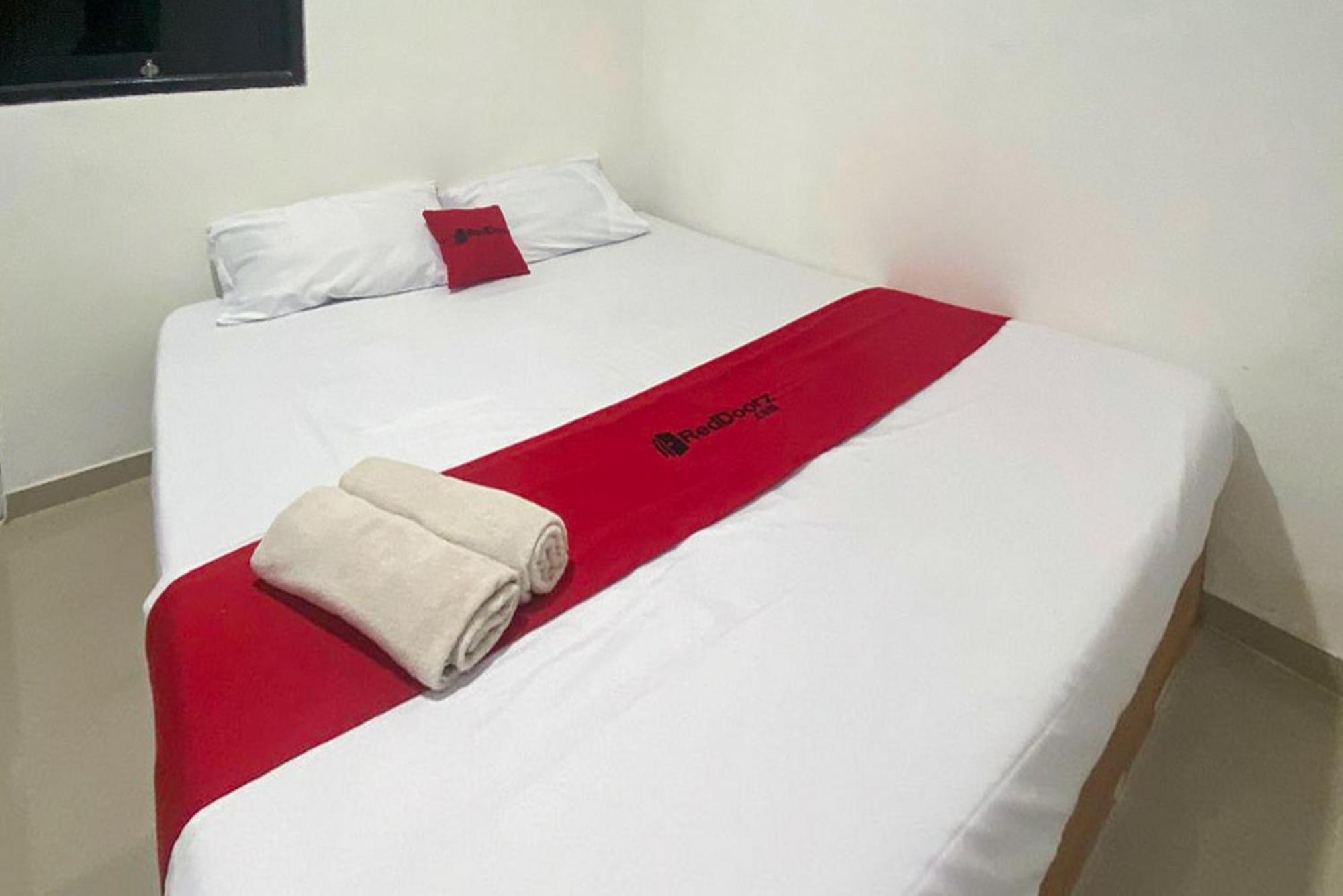 Hotel Reddoorz Near Pasar Baru 4 Jakarta